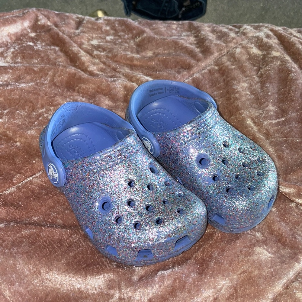 Sparkle purple crocs 💕💕
